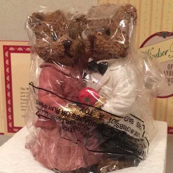 Windsor Bears “50th Anniversary Waltz” NEW - Picture 3 of 7